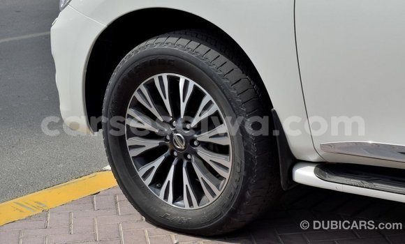 Acheter Import Voiture Nissan Patrol Blanc à Import - Dubai, East Mahé Acheter Import Voiture Nissan Patrol Blanc à Import - Dubai, East Mahé