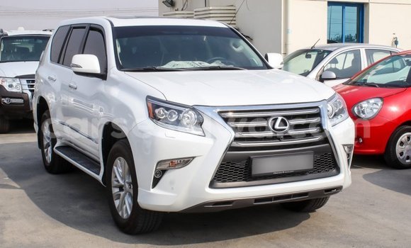 Acheter Import Voiture Lexus GX Blanc à Import - Dubai, East Mahé Acheter Import Voiture Lexus GX Blanc à Import - Dubai, East Mahé