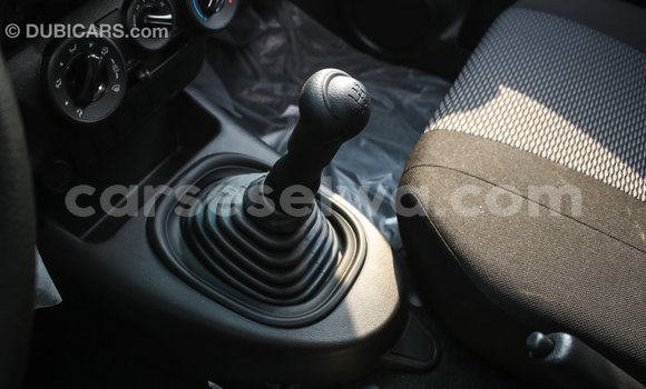 Acheter Import Voiture Toyota Hilux Noir à Import - Dubai, East Mahé Acheter Import Voiture Toyota Hilux Noir à Import - Dubai, East Mahé