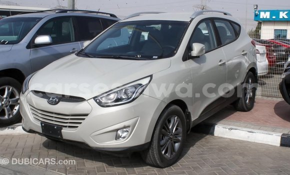 Acheter Import Voiture Hyundai Tucson Beige à Import - Dubai, East Mahé Acheter Import Voiture Hyundai Tucson Beige à Import - Dubai, East Mahé
