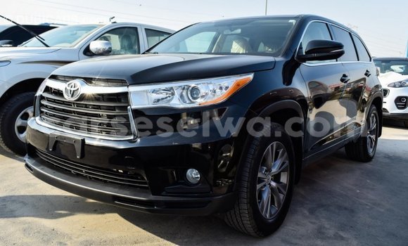 Acheter Import Voiture Toyota Highlander Noir à Import - Dubai, East Mahé Acheter Import Voiture Toyota Highlander Noir à Import - Dubai, East Mahé