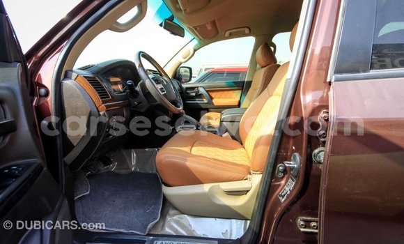 Acheter Import Voiture Toyota Land Cruiser Marron à Import - Dubai, East Mahé Acheter Import Voiture Toyota Land Cruiser Marron à Import - Dubai, East Mahé