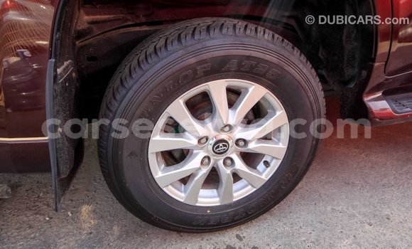 Acheter Import Voiture Toyota Land Cruiser Marron à Import - Dubai, East Mahé Acheter Import Voiture Toyota Land Cruiser Marron à Import - Dubai, East Mahé