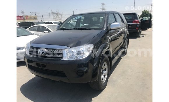 Acheter Import Voiture Toyota Fortuner Noir à Import - Dubai, East Mahé Acheter Import Voiture Toyota Fortuner Noir à Import - Dubai, East Mahé
