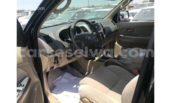 Acheter Import Voiture Toyota Fortuner Noir à Import - Dubai, East Mahé Acheter Import Voiture Toyota Fortuner Noir à Import - Dubai, East Mahé