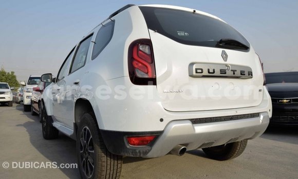 Acheter Import Voiture Renault Duster Blanc à Import - Dubai, East Mahé Acheter Import Voiture Renault Duster Blanc à Import - Dubai, East Mahé