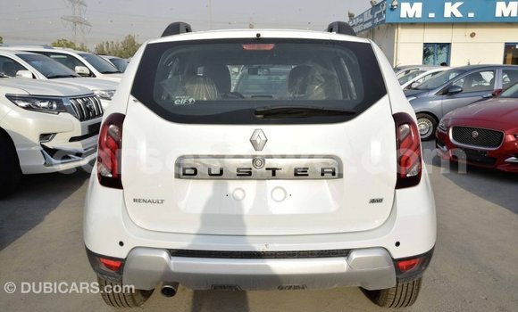 Acheter Import Voiture Renault Duster Blanc à Import - Dubai, East Mahé Acheter Import Voiture Renault Duster Blanc à Import - Dubai, East Mahé