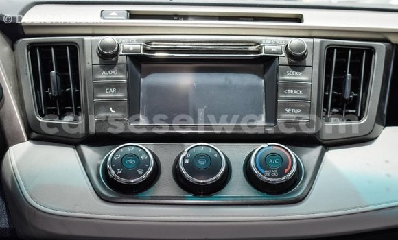 Acheter Import Utilitaire Toyota Ade Bleu à Import - Dubai, East Mahé Acheter Import Utilitaire Toyota Ade Bleu à Import - Dubai, East Mahé