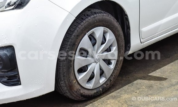 Acheter Import Voiture Toyota Yaris Blanc à Import - Dubai, East Mahé Acheter Import Voiture Toyota Yaris Blanc à Import - Dubai, East Mahé