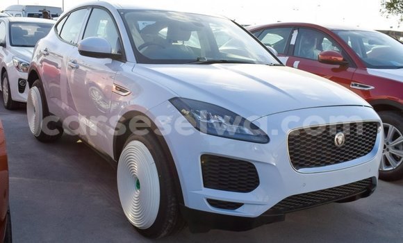 Acheter Import Voiture Jaguar E-Pace Blanc à Import - Dubai, East Mahé