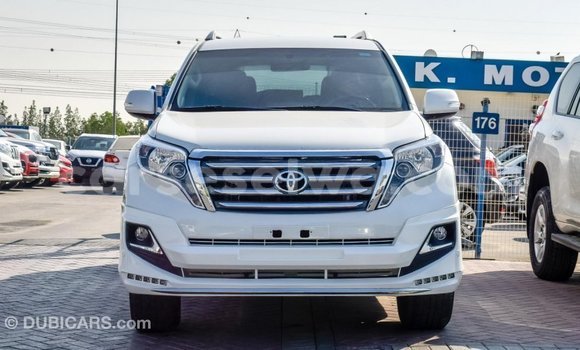 Acheter Import Voiture Toyota Prado Blanc à Import - Dubai, East Mahé Acheter Import Voiture Toyota Prado Blanc à Import - Dubai, East Mahé