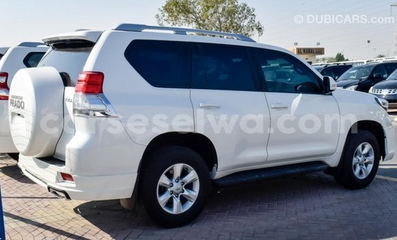 Acheter Import Voiture Toyota Prado Blanc à Import - Dubai, East Mahé Acheter Import Voiture Toyota Prado Blanc à Import - Dubai, East Mahé