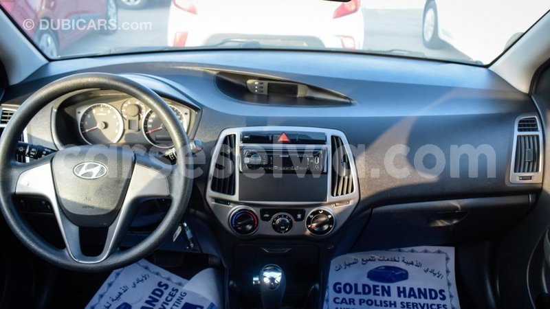 Big with watermark hyundai i20 east mah%c3%a9 import dubai 4956