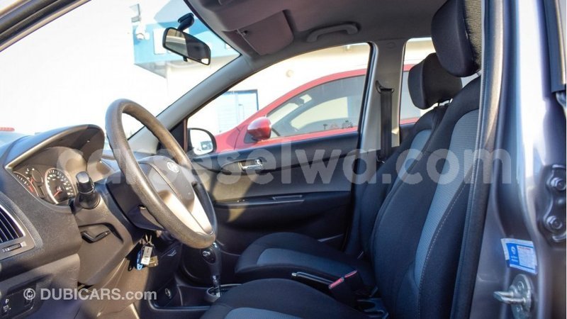 Big with watermark hyundai i20 east mah%c3%a9 import dubai 4956