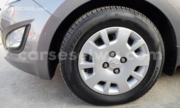 Acheter Import Voiture Hyundai i20 Autre à Import - Dubai, East Mahé Acheter Import Voiture Hyundai i20 Autre à Import - Dubai, East Mahé