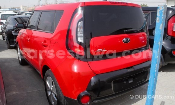 Acheter Import Voiture Kia Soul Rouge à Import - Dubai, East Mahé Acheter Import Voiture Kia Soul Rouge à Import - Dubai, East Mahé