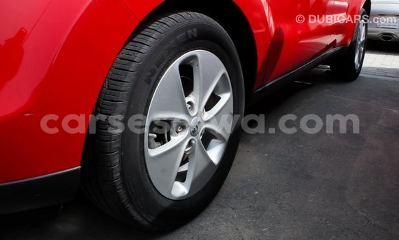 Acheter Import Voiture Kia Soul Rouge à Import - Dubai, East Mahé Acheter Import Voiture Kia Soul Rouge à Import - Dubai, East Mahé