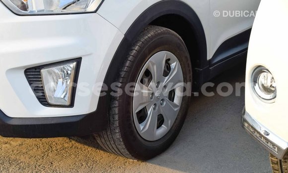 Acheter Import Voiture Hyundai Creta Blanc à Import - Dubai, East Mahé Acheter Import Voiture Hyundai Creta Blanc à Import - Dubai, East Mahé