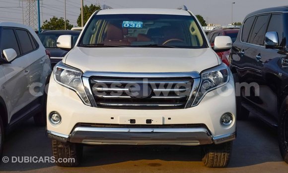 Acheter Import Voiture Toyota Prado Blanc à Import - Dubai, East Mahé Acheter Import Voiture Toyota Prado Blanc à Import - Dubai, East Mahé