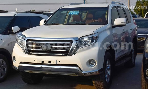 Acheter Import Voiture Toyota Prado Blanc à Import - Dubai, East Mahé Acheter Import Voiture Toyota Prado Blanc à Import - Dubai, East Mahé