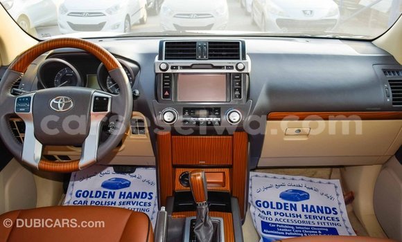 Acheter Import Voiture Toyota Prado Blanc à Import - Dubai, East Mahé Acheter Import Voiture Toyota Prado Blanc à Import - Dubai, East Mahé