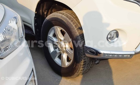 Acheter Import Voiture Toyota Prado Blanc à Import - Dubai, East Mahé Acheter Import Voiture Toyota Prado Blanc à Import - Dubai, East Mahé