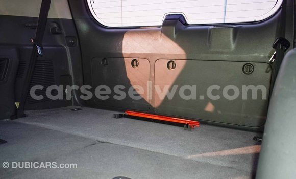 Acheter Import Voiture Toyota Prado Blanc à Import - Dubai, East Mahé Acheter Import Voiture Toyota Prado Blanc à Import - Dubai, East Mahé