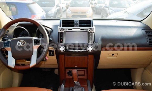 Acheter Import Voiture Toyota Prado Blanc à Import - Dubai, East Mahé Acheter Import Voiture Toyota Prado Blanc à Import - Dubai, East Mahé