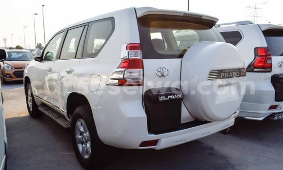 Acheter Import Voiture Toyota Prado Blanc à Import - Dubai, East Mahé Acheter Import Voiture Toyota Prado Blanc à Import - Dubai, East Mahé