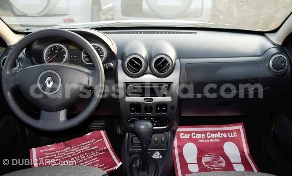 Acheter Import Voiture Renault Duster Blanc à Import - Dubai, East Mahé Acheter Import Voiture Renault Duster Blanc à Import - Dubai, East Mahé