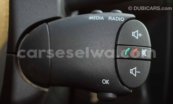 Acheter Import Voiture Renault Duster Blanc à Import - Dubai, East Mahé Acheter Import Voiture Renault Duster Blanc à Import - Dubai, East Mahé