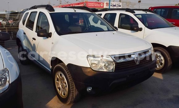 Acheter Import Voiture Renault Duster Blanc à Import - Dubai, East Mahé