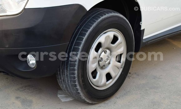 Acheter Import Voiture Renault Duster Blanc à Import - Dubai, East Mahé Acheter Import Voiture Renault Duster Blanc à Import - Dubai, East Mahé