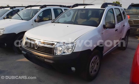 Acheter Import Voiture Renault Duster Blanc à Import - Dubai, East Mahé Acheter Import Voiture Renault Duster Blanc à Import - Dubai, East Mahé