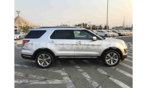 Acheter Import Voiture Ford Explorer Autre à Import - Dubai, East Mahé Acheter Import Voiture Ford Explorer Autre à Import - Dubai, East Mahé