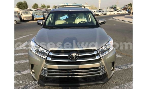 Acheter Import Voiture Toyota Highlander Autre à Import - Dubai, East Mahé Acheter Import Voiture Toyota Highlander Autre à Import - Dubai, East Mahé