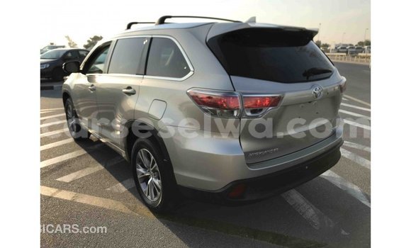 Acheter Import Voiture Toyota Highlander Autre à Import - Dubai, East Mahé Acheter Import Voiture Toyota Highlander Autre à Import - Dubai, East Mahé