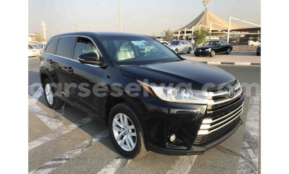 Acheter Import Voiture Toyota Highlander Noir à Import - Dubai, East Mahé Acheter Import Voiture Toyota Highlander Noir à Import - Dubai, East Mahé