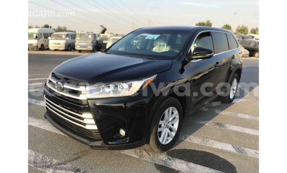 Acheter Import Voiture Toyota Highlander Noir à Import - Dubai, East Mahé Acheter Import Voiture Toyota Highlander Noir à Import - Dubai, East Mahé