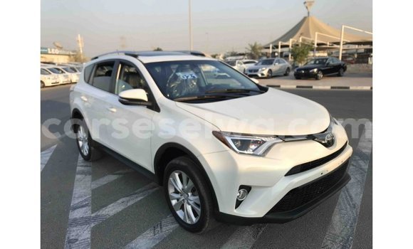Acheter Import Utilitaire Toyota Ade Blanc à Import - Dubai, East Mahé Acheter Import Utilitaire Toyota Ade Blanc à Import - Dubai, East Mahé