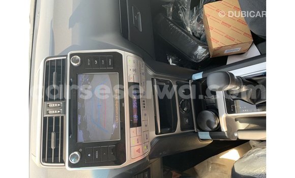 Acheter Import Voiture Toyota Prado Noir à Import - Dubai, East Mahé Acheter Import Voiture Toyota Prado Noir à Import - Dubai, East Mahé