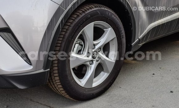 Acheter Import Voiture Toyota C-HR Autre à Import - Dubai, East Mahé Acheter Import Voiture Toyota C-HR Autre à Import - Dubai, East Mahé