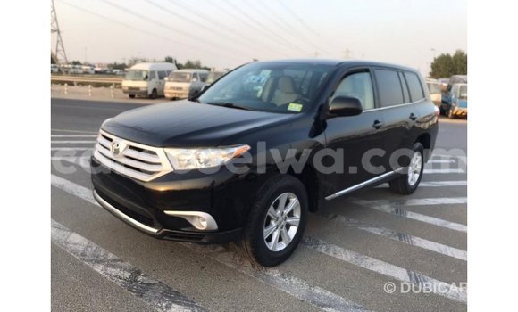 Acheter Import Voiture Toyota Highlander Noir à Import - Dubai, East Mahé Acheter Import Voiture Toyota Highlander Noir à Import - Dubai, East Mahé