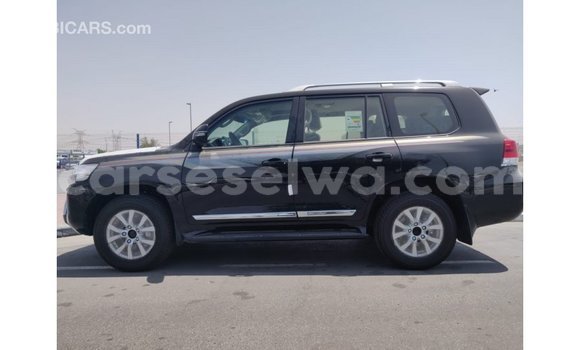 Buy Import Toyota Land Cruiser Other Car in Import - Dubai in East Mahé Buy Import Toyota Land Cruiser Other Car in Import - Dubai in East Mahé
