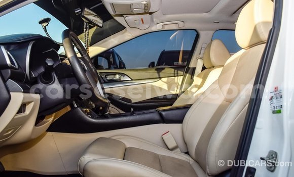 Acheter Import Voiture Nissan Maxima Blanc à Import - Dubai, East Mahé Acheter Import Voiture Nissan Maxima Blanc à Import - Dubai, East Mahé