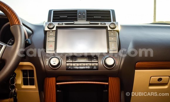 Acheter Import Voiture Toyota Prado Blanc à Import - Dubai, East Mahé Acheter Import Voiture Toyota Prado Blanc à Import - Dubai, East Mahé