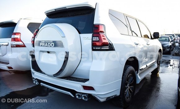 Acheter Import Voiture Toyota Prado Blanc à Import - Dubai, East Mahé Acheter Import Voiture Toyota Prado Blanc à Import - Dubai, East Mahé