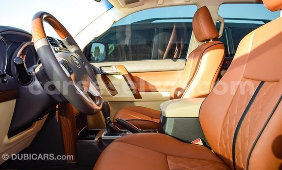 Acheter Import Voiture Toyota Prado Blanc à Import - Dubai, East Mahé Acheter Import Voiture Toyota Prado Blanc à Import - Dubai, East Mahé