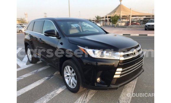 Acheter Import Voiture Toyota Highlander Noir à Import - Dubai, East Mahé Acheter Import Voiture Toyota Highlander Noir à Import - Dubai, East Mahé
