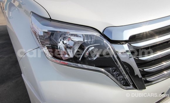 Acheter Import Voiture Toyota Prado Blanc à Import - Dubai, East Mahé Acheter Import Voiture Toyota Prado Blanc à Import - Dubai, East Mahé